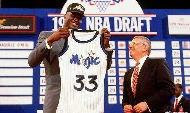 九游娱乐-“神魔皇佛鲨”同时选秀，谁能成为状元？网友：选一万次都是他|奥尼尔|奥兰多魔术队|蒂姆-邓肯|拉里·伯德|沙奎尔-奥尼尔_新浪体育_新浪新闻