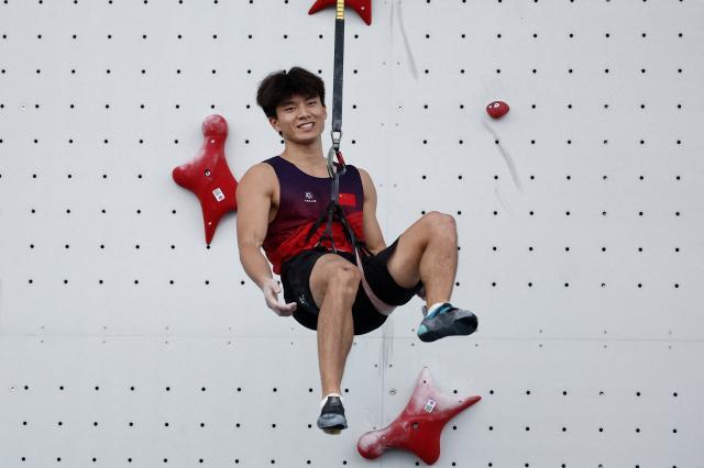 1723127490979081358.jpg 伍鹏.jpg